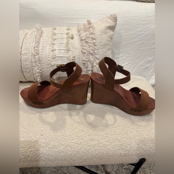 Brown platform wedge sandals - Picture 2 of 4